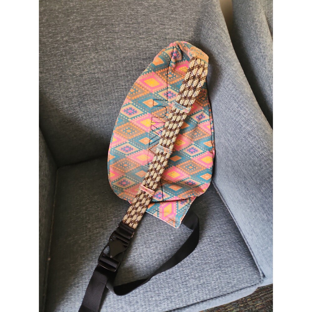 Kavu Rope Sling Bag Rhombus Rug Design Multicolor - Picture 7 of 8